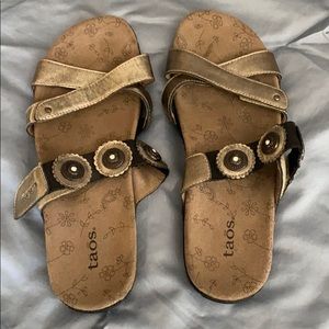 Taos sandals